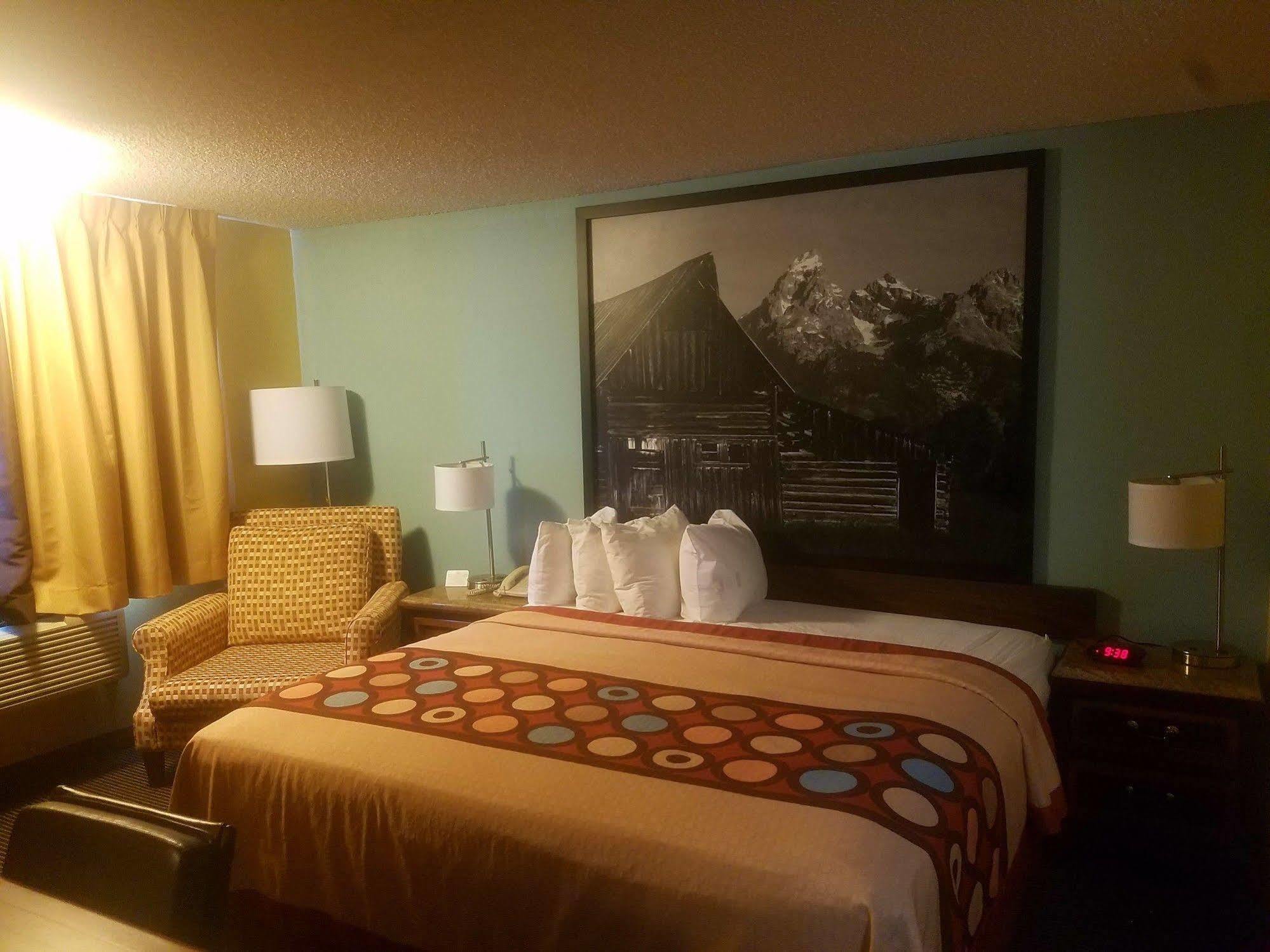Super 8 By Wyndham Casper East/Evansville Buitenkant foto